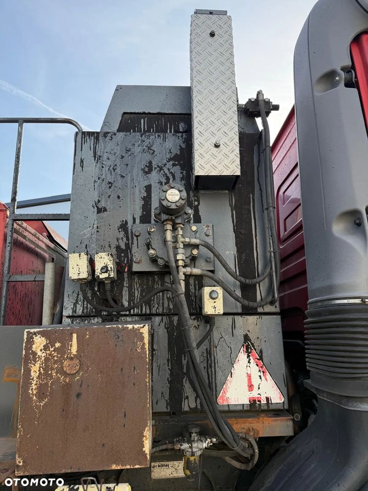 Mercedes-Benz Axor 1829 - 14