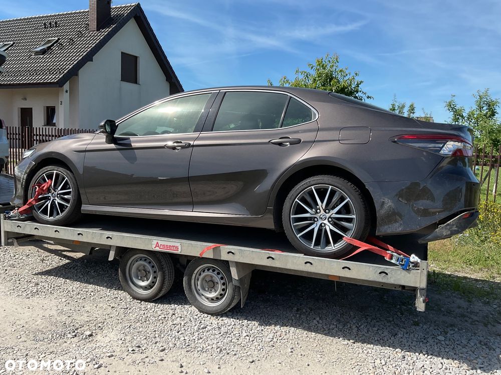 Toyota Camry Executive - 14