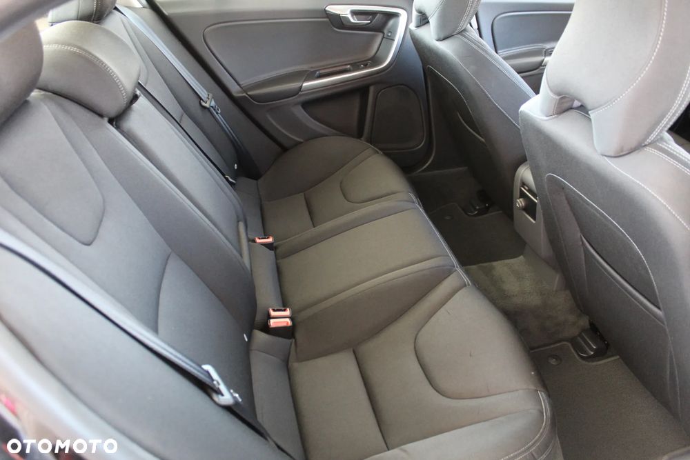 Volvo S60 T3 Drive-E Kinetic - 12