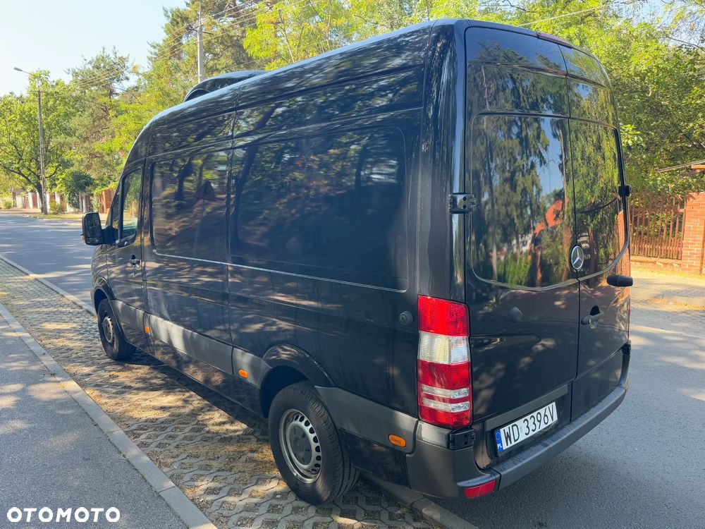 Mercedes-Benz Sprinter 319 - 3