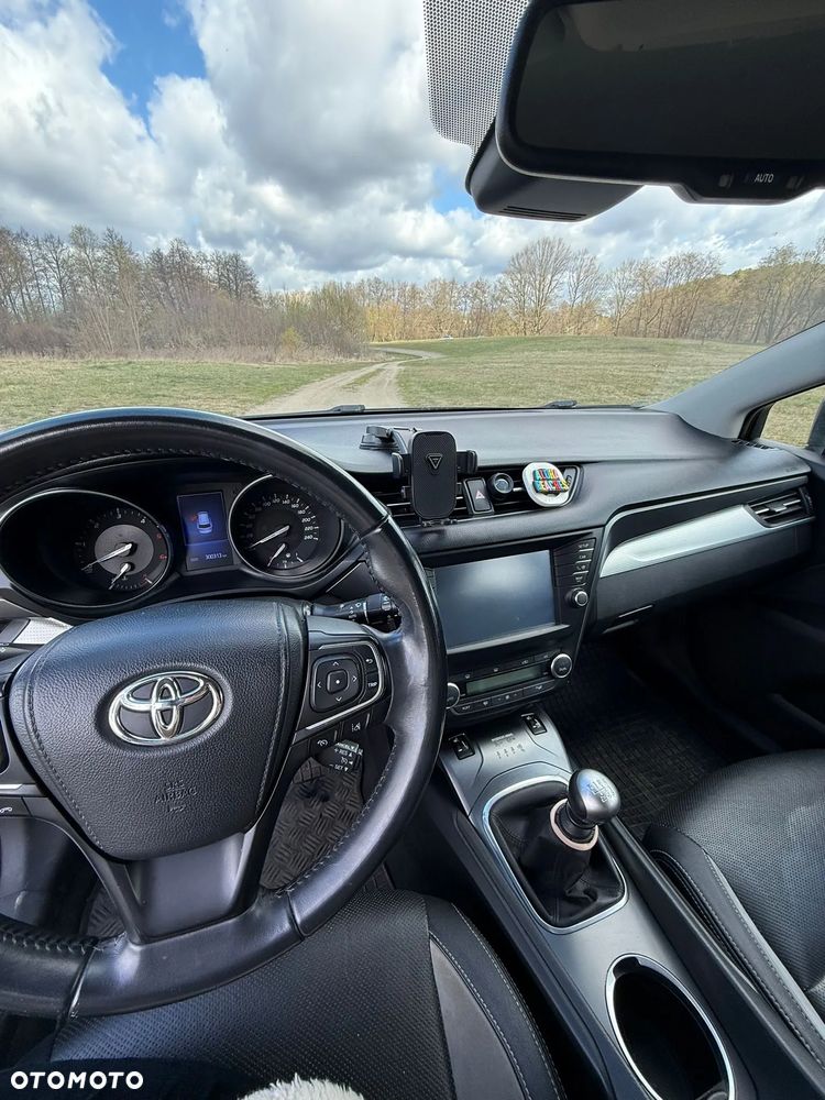 Toyota Avensis 2.0 D-4D Premium - 10