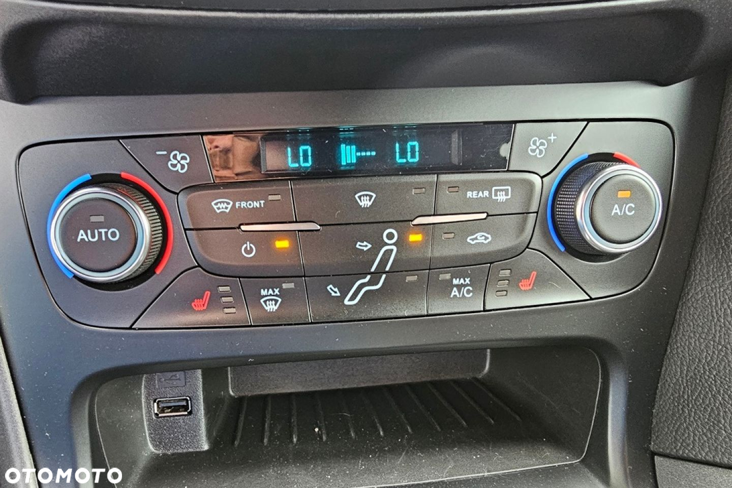 Ford Focus - 21