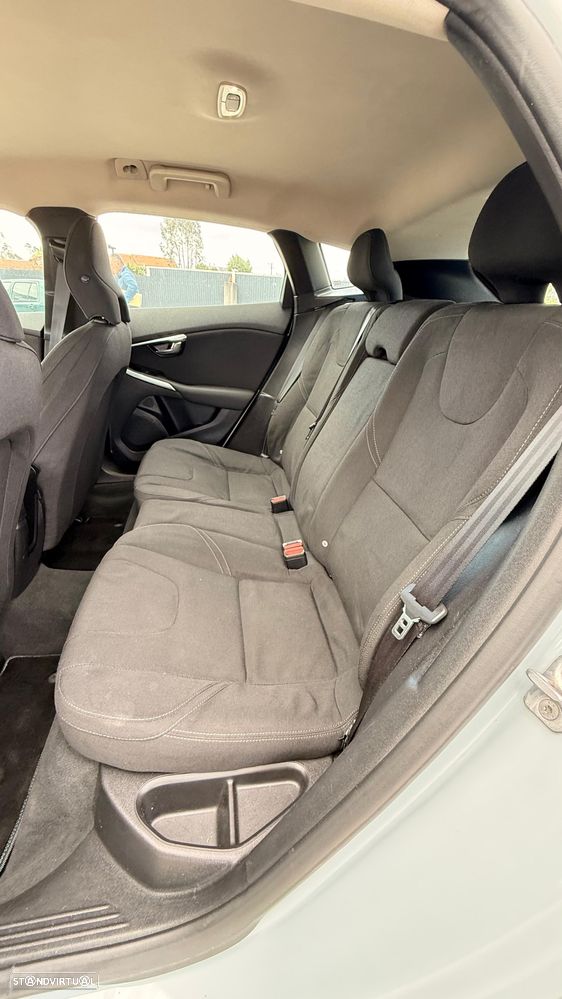 Volvo V40 1.6 D2 Eco Momentum - 10