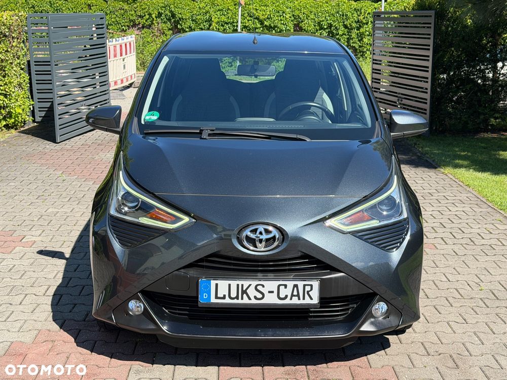 Toyota Aygo x-clusiv - 12