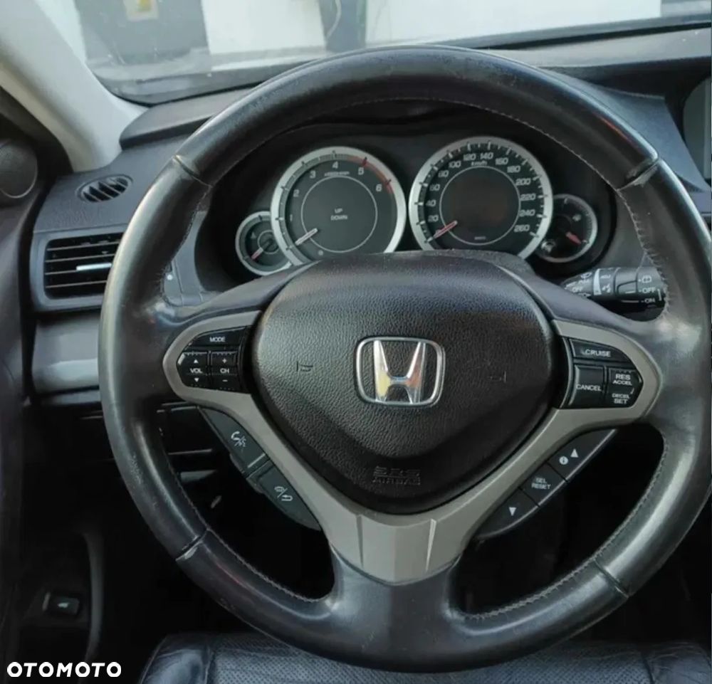 Honda Accord 2.2d Executive Nav - 6