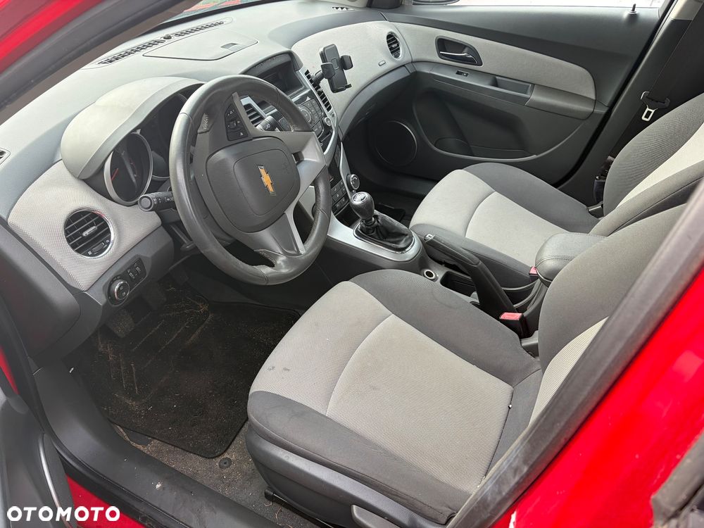 Chevrolet Cruze 1.6 - 6