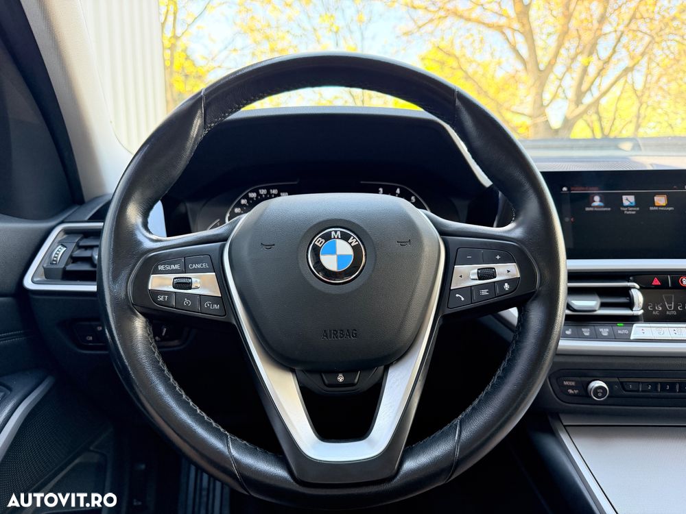 BMW Seria 3 320i AT - 12