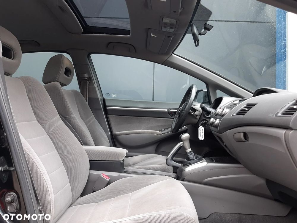 Honda Civic 1.8 Executive - 22