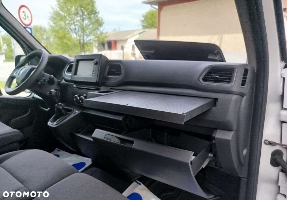 Renault Master - 24