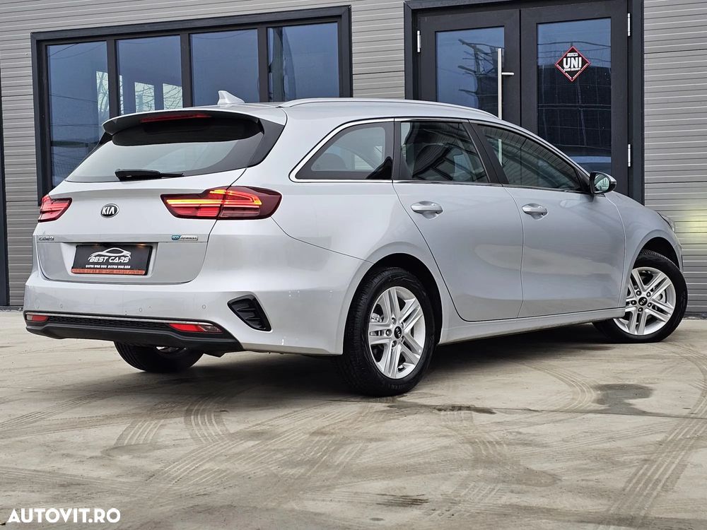 Kia Ceed SW 1.6 CRDi (48V Mild-Hybrid) DCT7 Platinum - 5