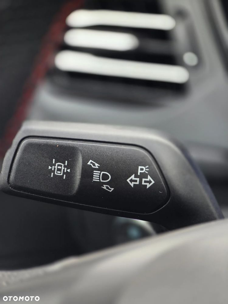 Ford Kuga 2.5 Duratec FHEV ST-LINE - 18