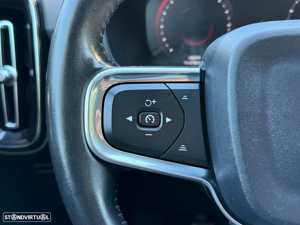 Volvo XC 40 1.5 T3 - 12