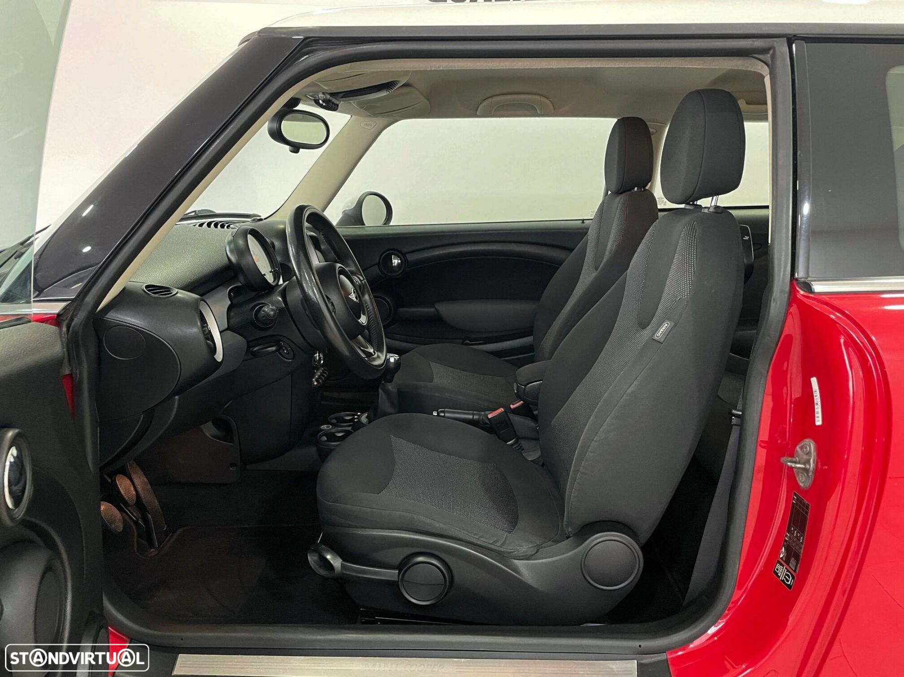 MINI 3 Portas Cooper D - 3