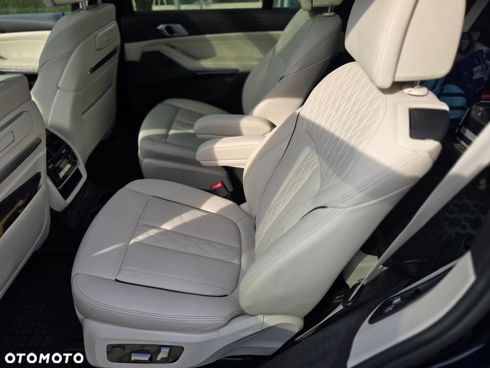 BMW X7 M60i xDrive mHEV M Sport Edition sport - 12