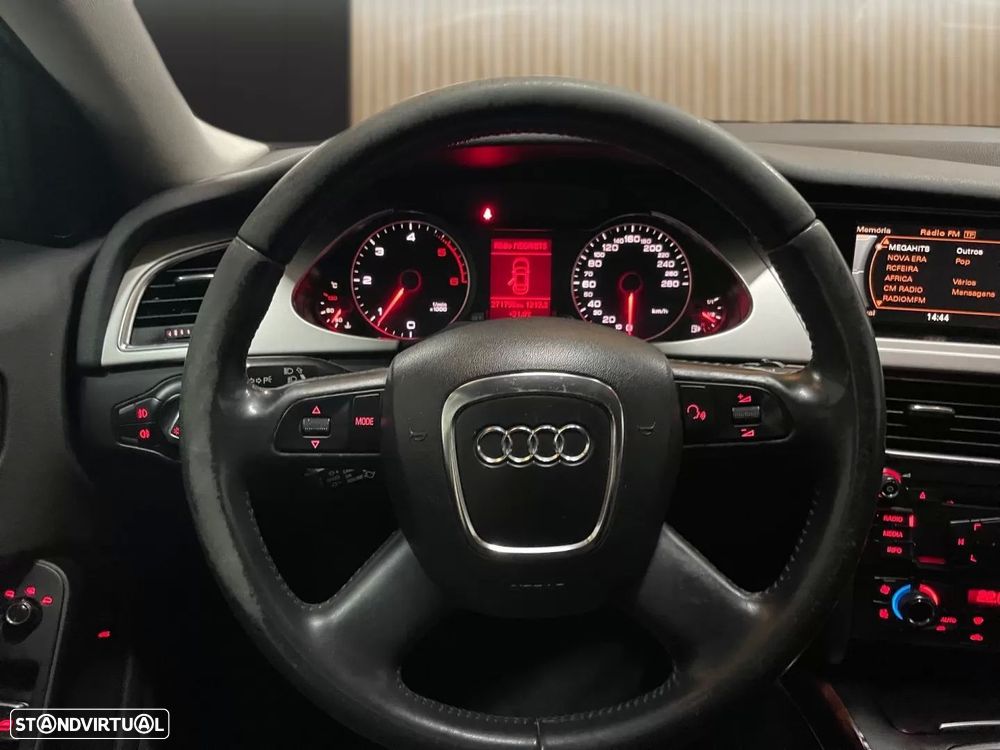 Audi A4 2.0 TDI Business Line Advance - 9