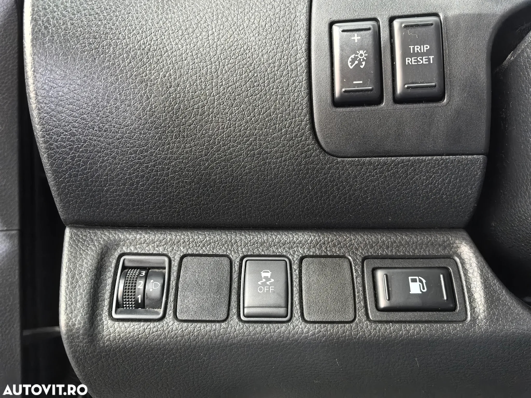 Nissan Navara 2.3 dCi Double Cab N-Connecta - 15