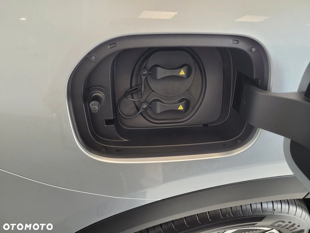 Geely Starray EM-i 1.5 PHEV Pro - 24