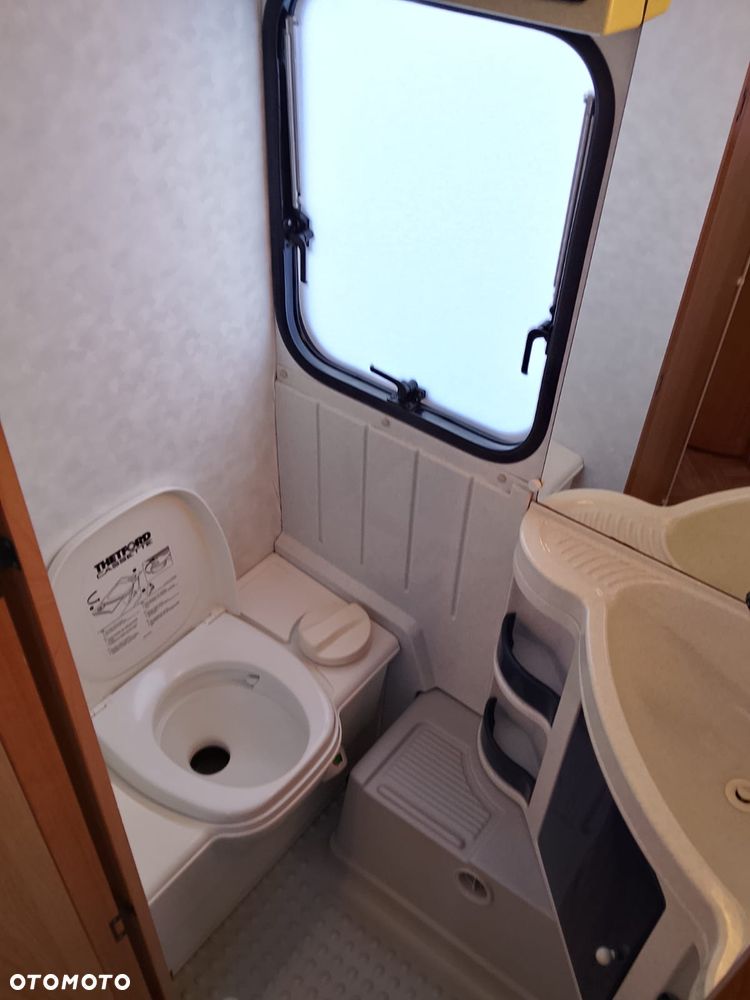 Adria Unica 542 - 9