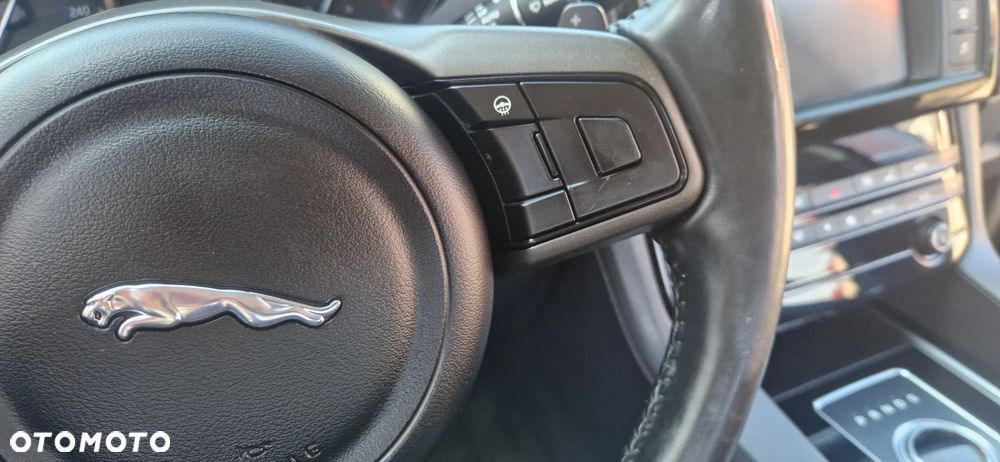 Jaguar F-Pace - 11