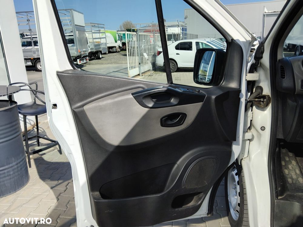 Renault Trafic - 10