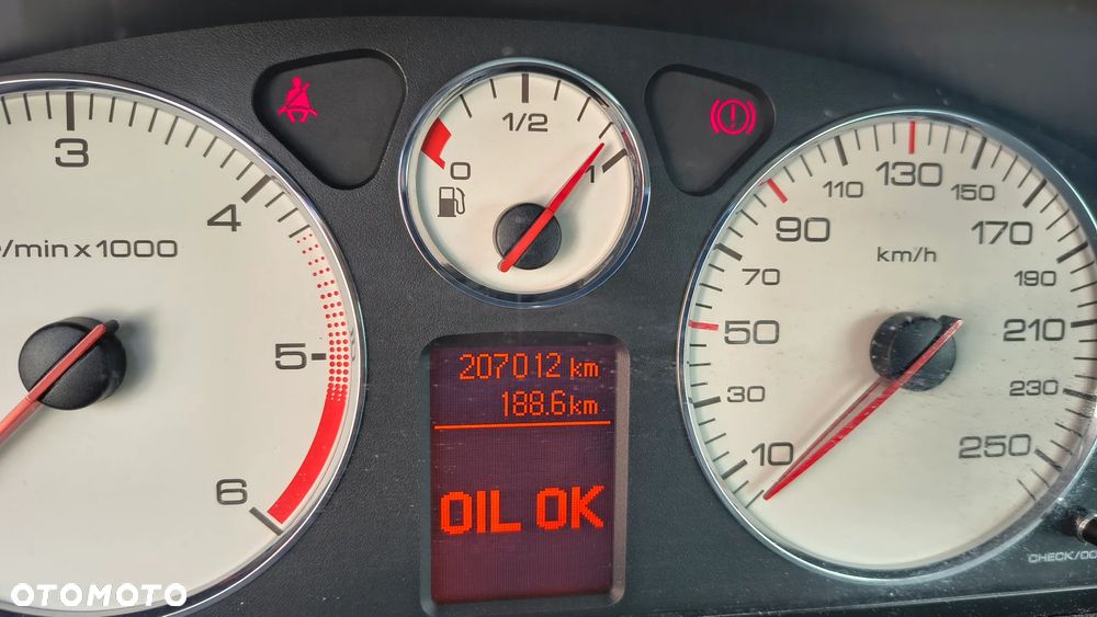 Peugeot 407 HDi 110 Tendance - 25