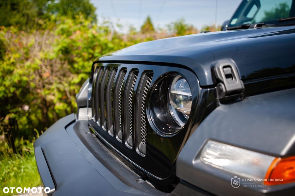 Jeep Wrangler - 9