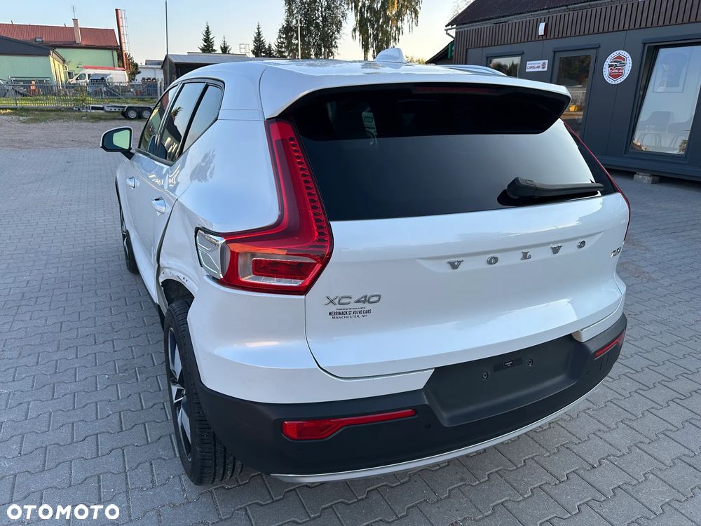 Volvo XC 40 - 18