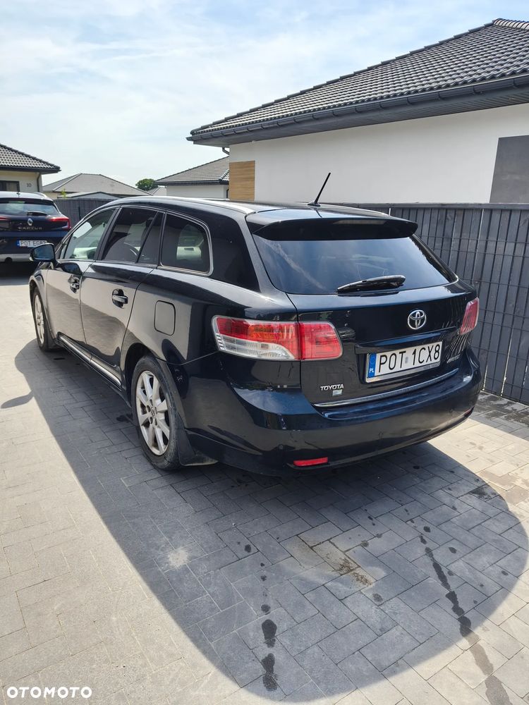 Toyota Avensis 2.2 D-4D 2010 - 4
