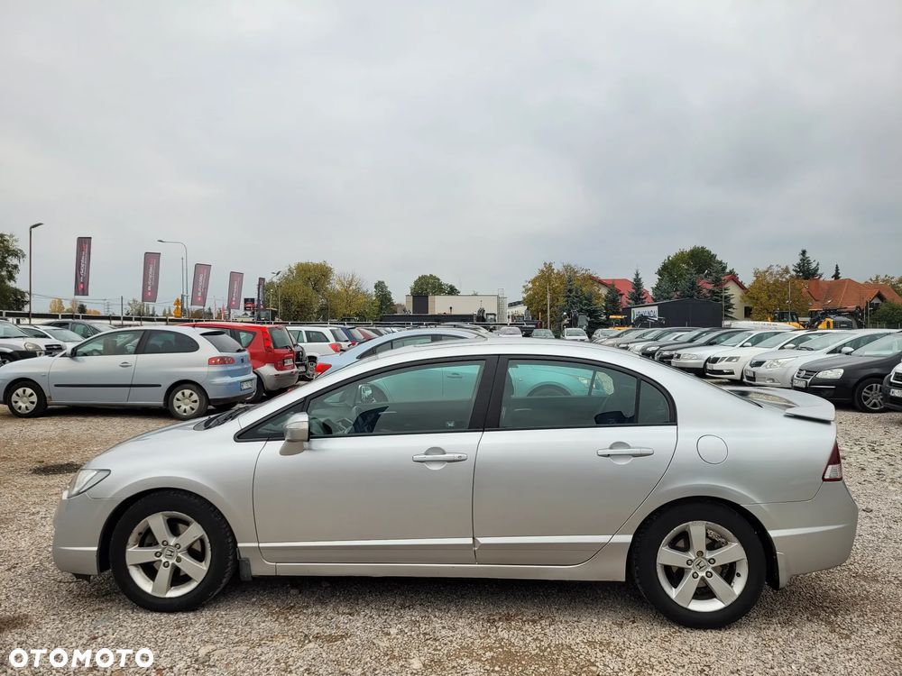 Honda Civic 2008 photo 2