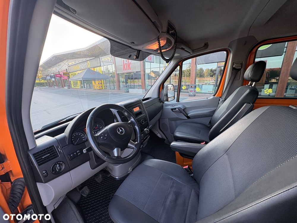 Mercedes-Benz Sprinter - 21