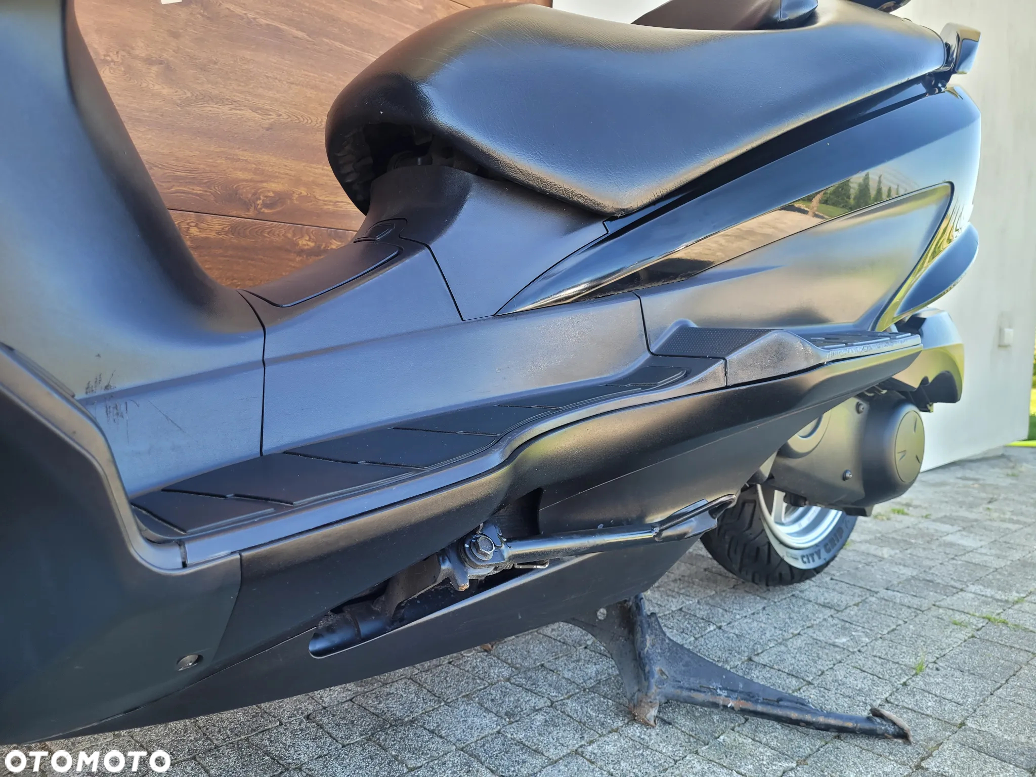 Suzuki Burgman - 8