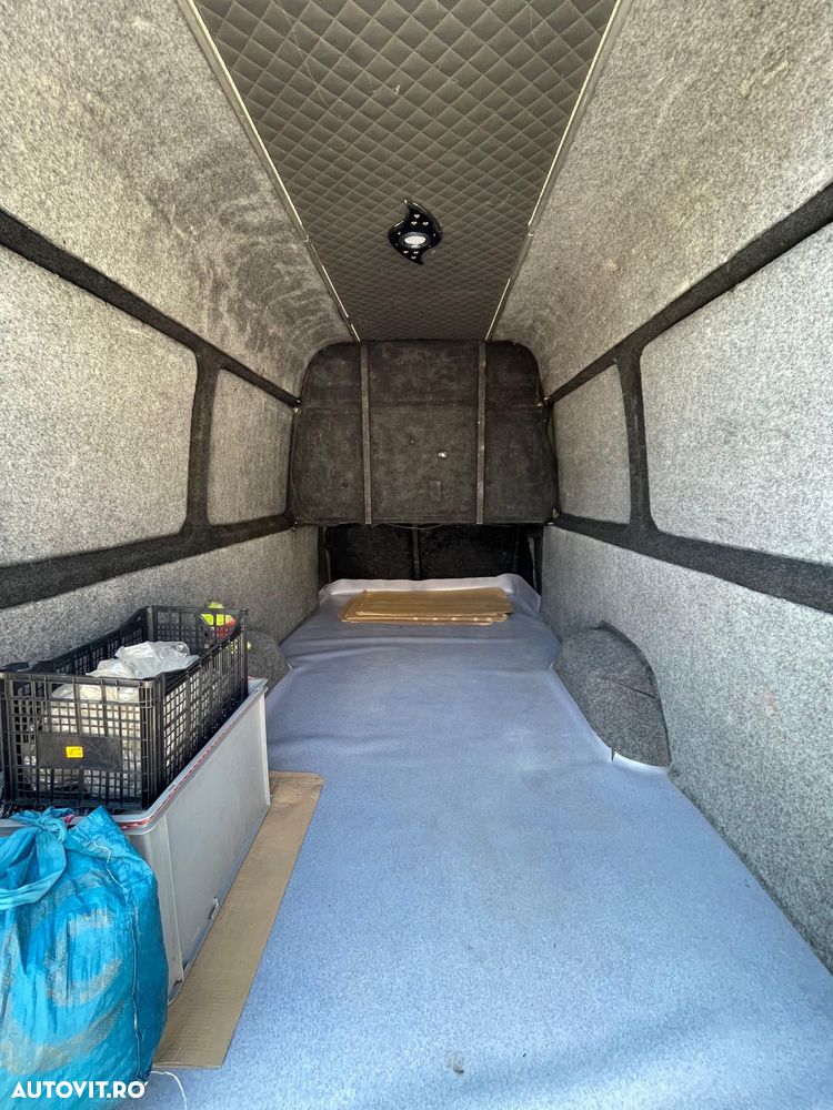 Mercedes-Benz SPRINTER - 13