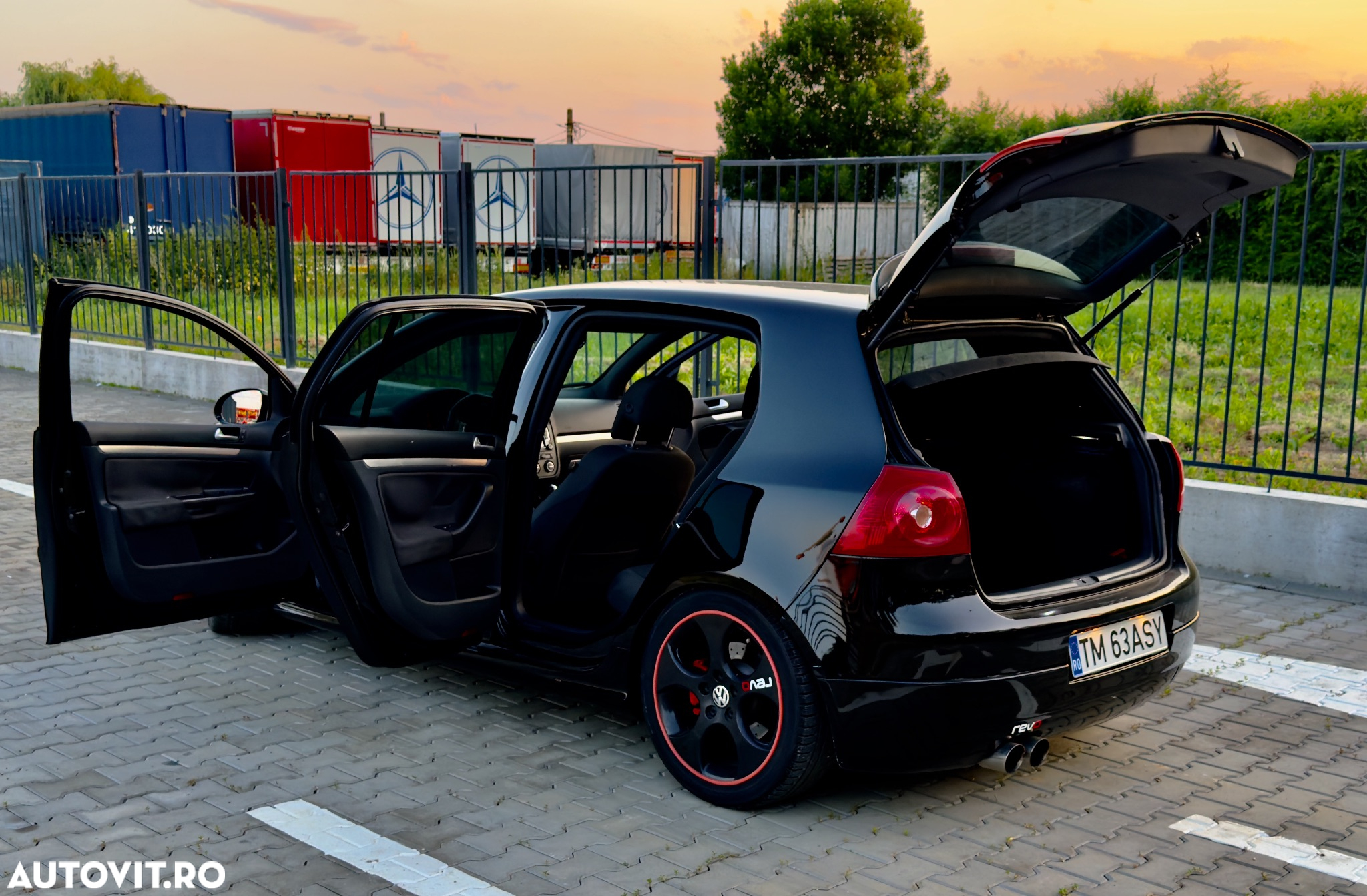 Volkswagen Golf 2.0 FSI GTI DSG - 5