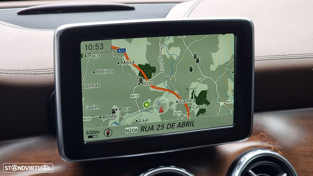 Mercedes-Benz GLA 200 CDi Aut. - 9