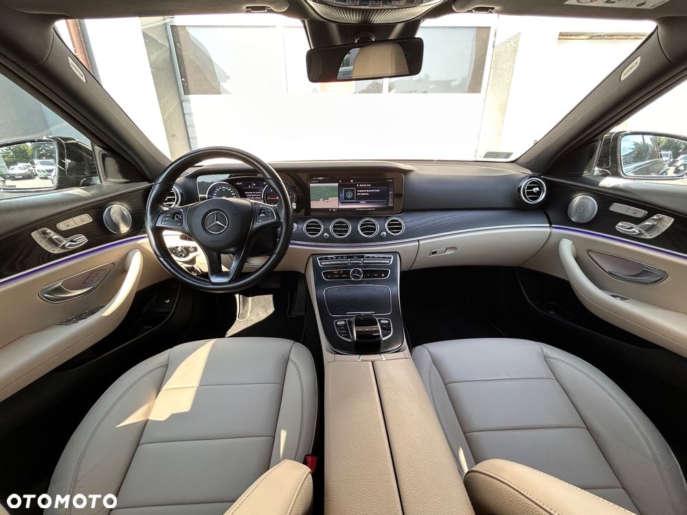 Mercedes-Benz Klasa E 220 d 4-Matic 9G-TRONIC - 8