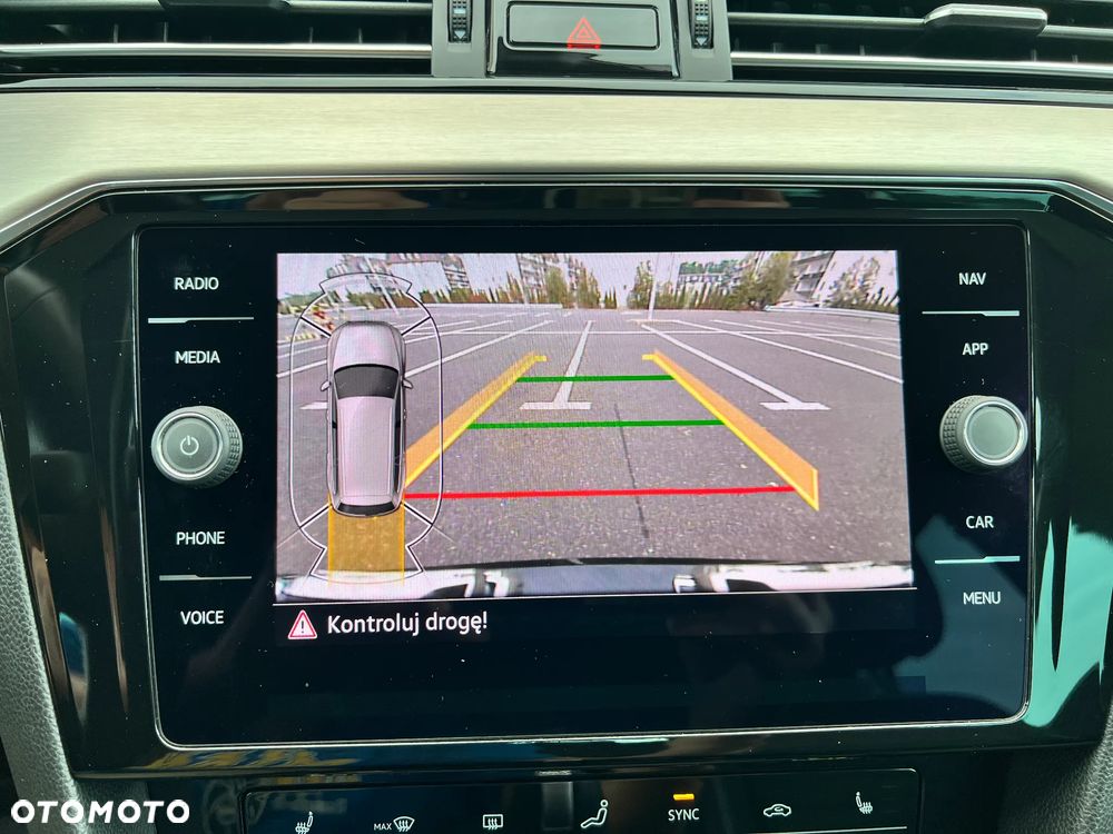 Volkswagen Passat 2.0 TSI Elegance DSG - 25