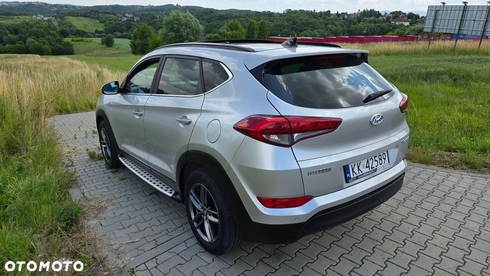 Hyundai Tucson 1.7 CRDI BlueDrive Style 2WD - 4
