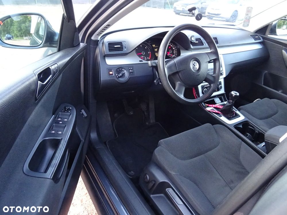 Volkswagen Passat - 9