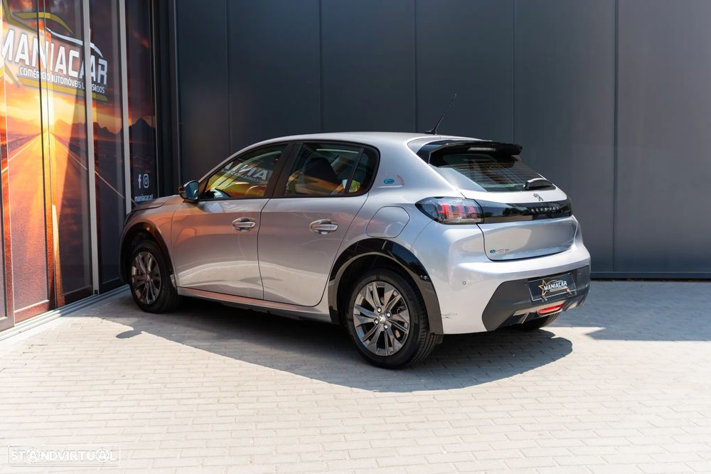 Peugeot e-208 - 8