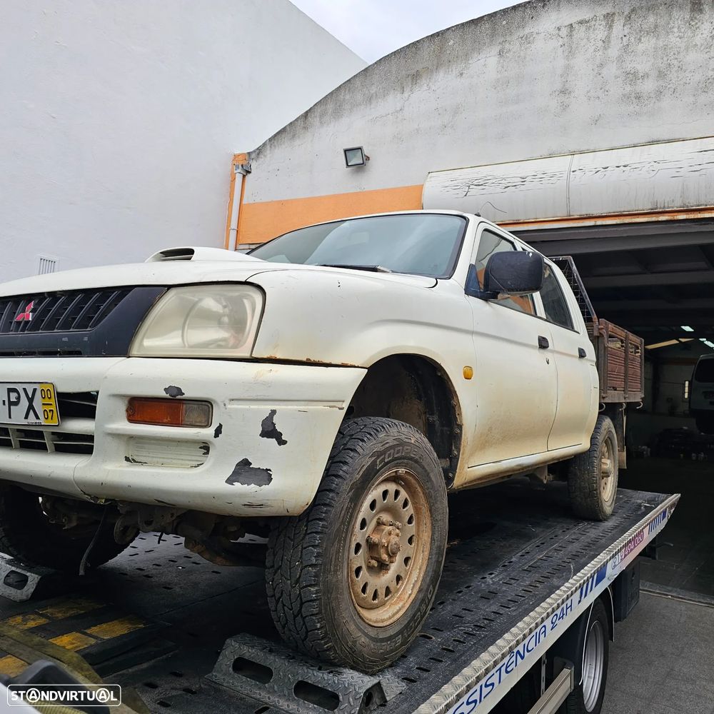 Mitsubishi L200 2.5 TD St Eleg Full Box - 14