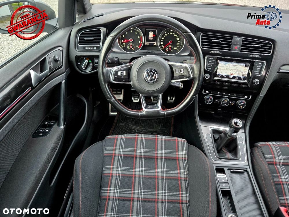 Volkswagen Golf - 27