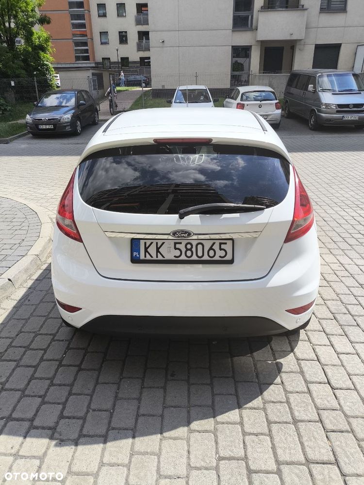 Ford Fiesta 1.6 TDCi DPF Titanium - 5