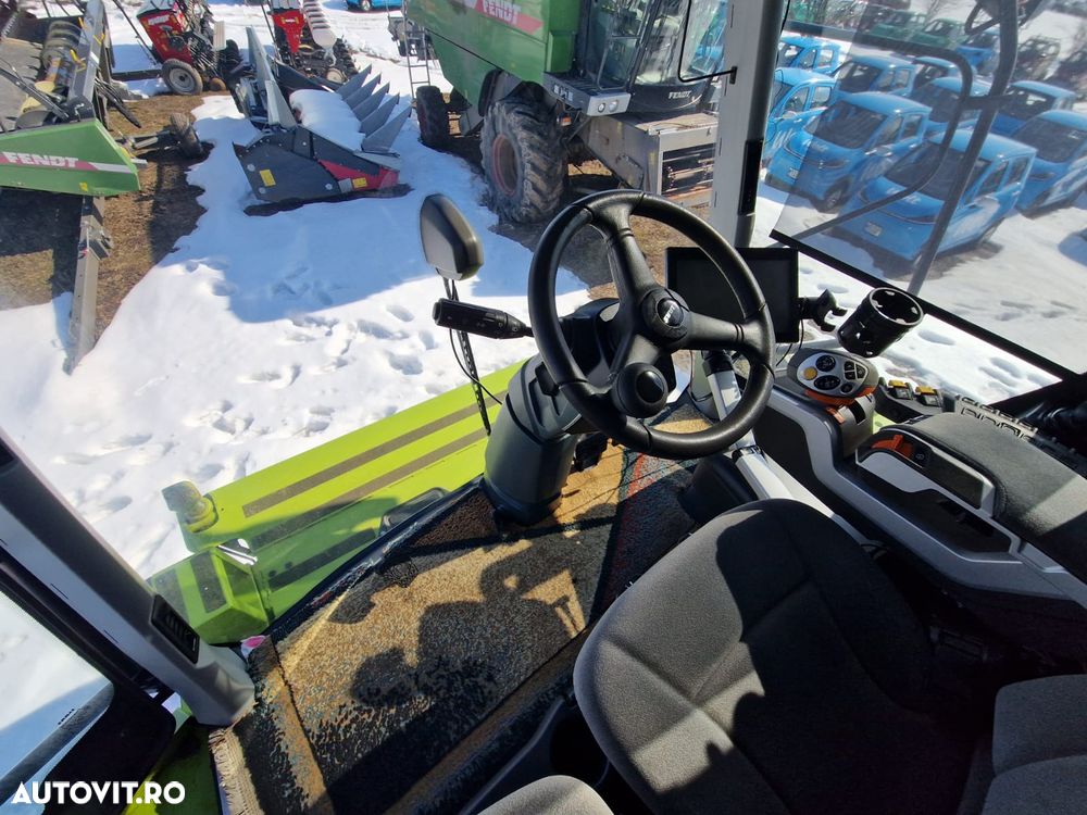 Claas TUCANO 440 - 22