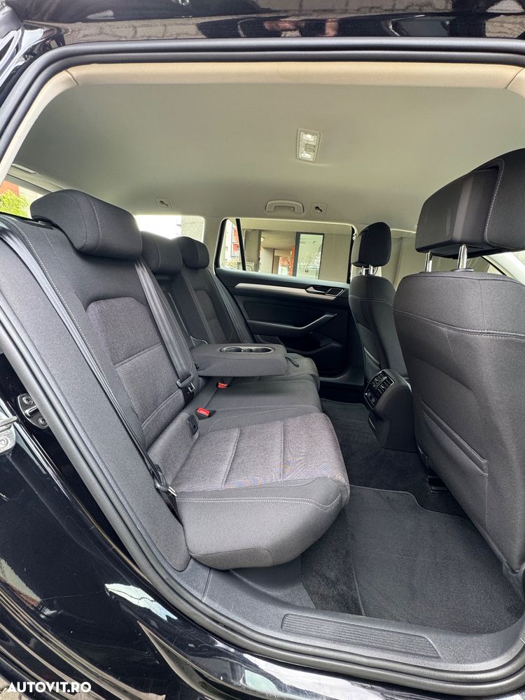 Volkswagen Passat 2.0 TDI (BlueMotion Technology) Highline - 27