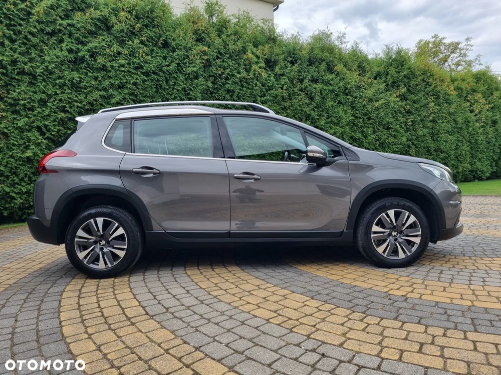Peugeot 2008 1.2 Pure Tech Allure S&S - 26