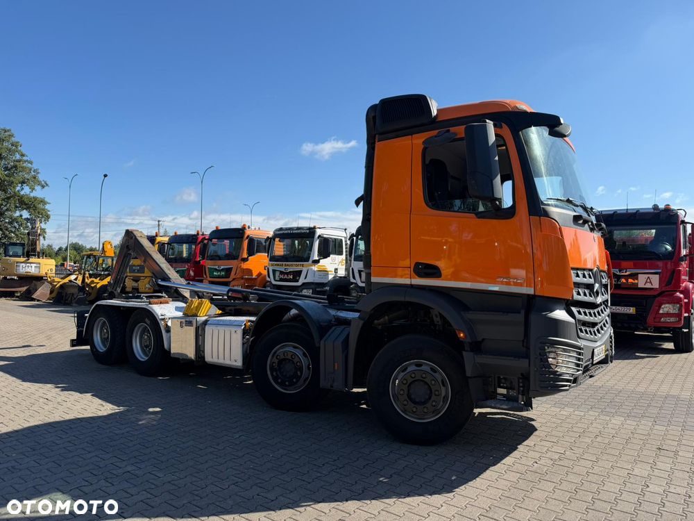 Mercedes-Benz Arocs 3242 - 9