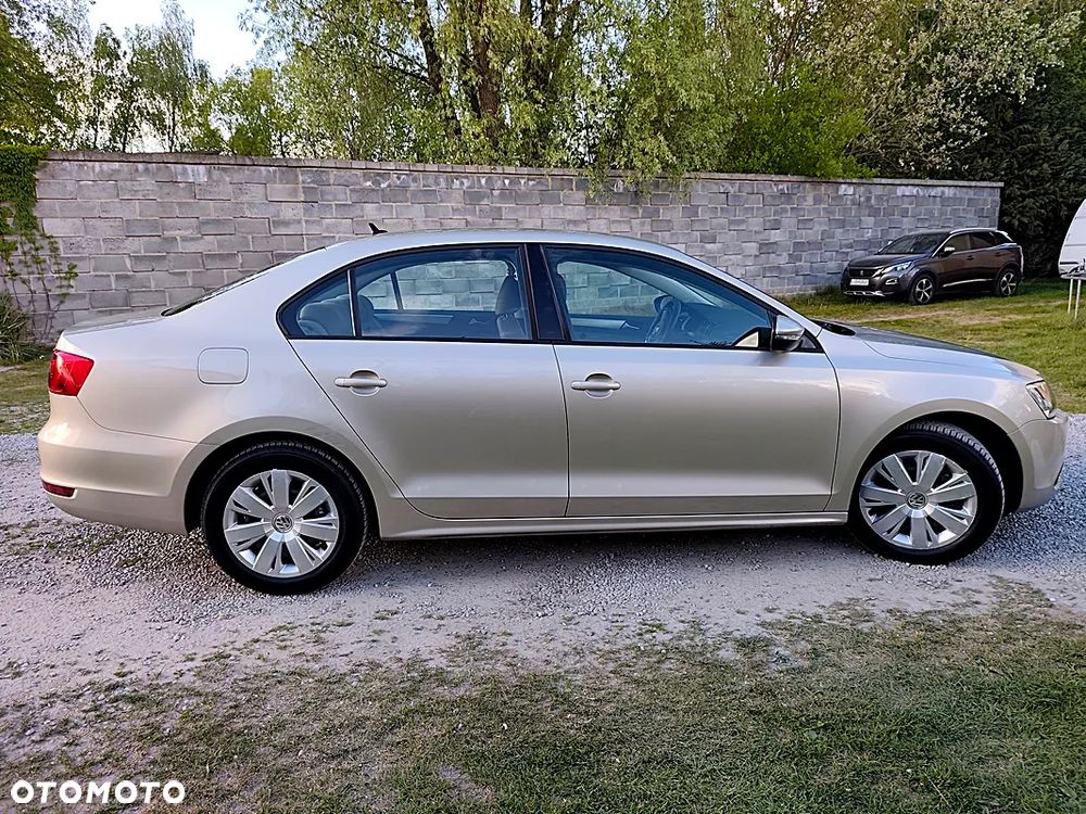 Volkswagen Jetta 1.2 TSI BlueMotion Technology Trendline - 27