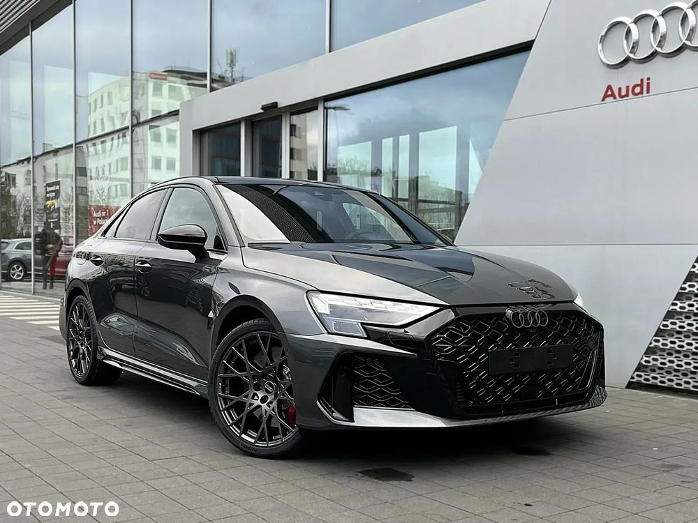 Audi RS3 Limousine TFSI Quattro S tronic