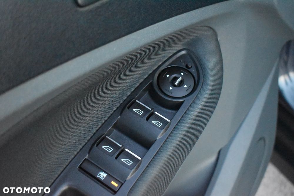 Ford C-MAX 1.6 Ti-VCT Champions Edition - 22