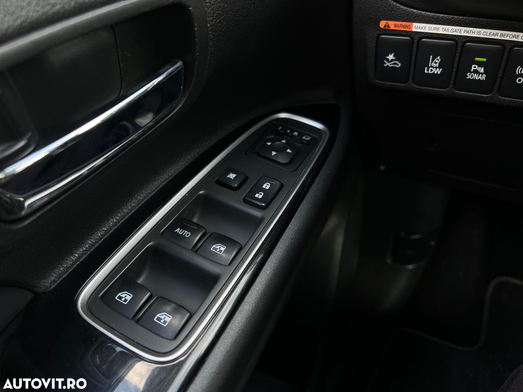 Mitsubishi Outlander - 13